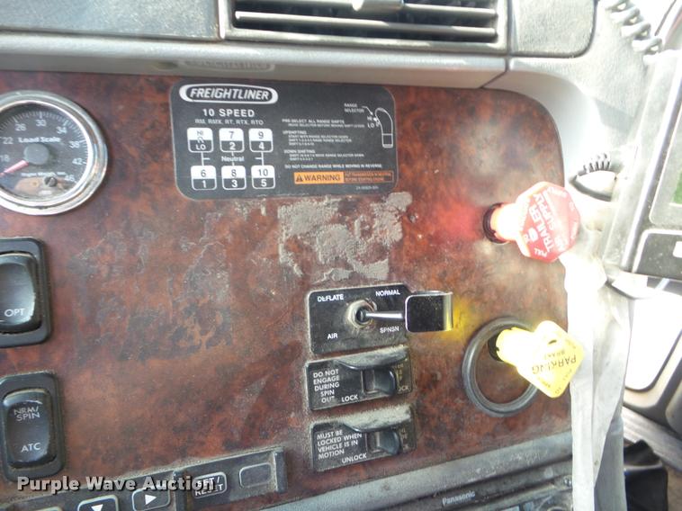 image for item DB3531 2006 Freightliner ST120 semi truck