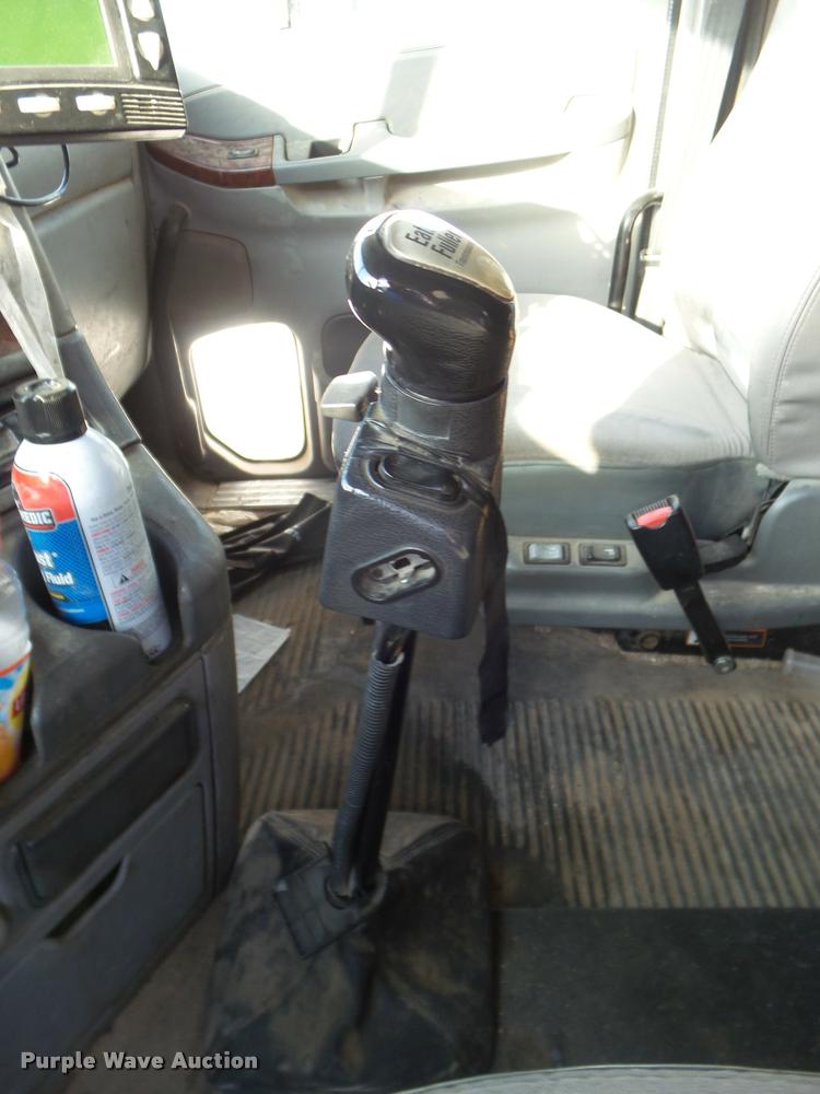 image for item DB3531 2006 Freightliner ST120 semi truck