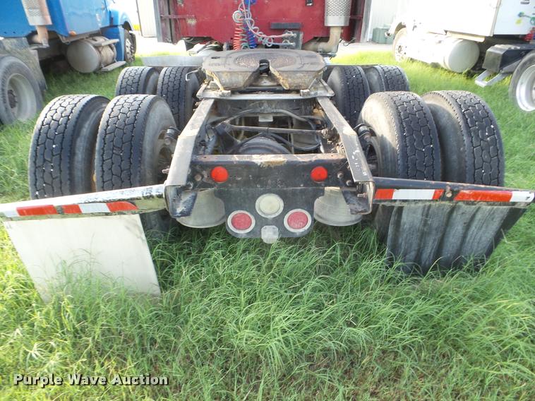 image for item DB3531 2006 Freightliner ST120 semi truck