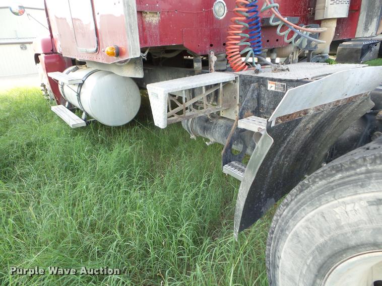 image for item DB3531 2006 Freightliner ST120 semi truck