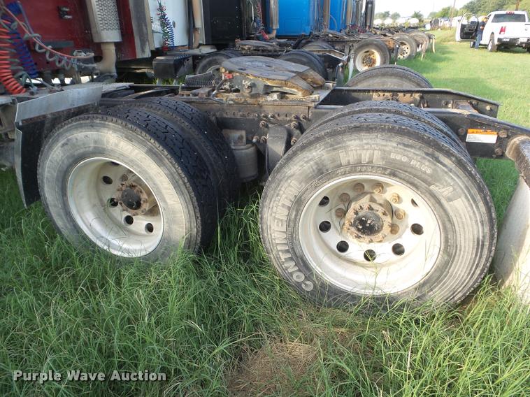 image for item DB3531 2006 Freightliner ST120 semi truck