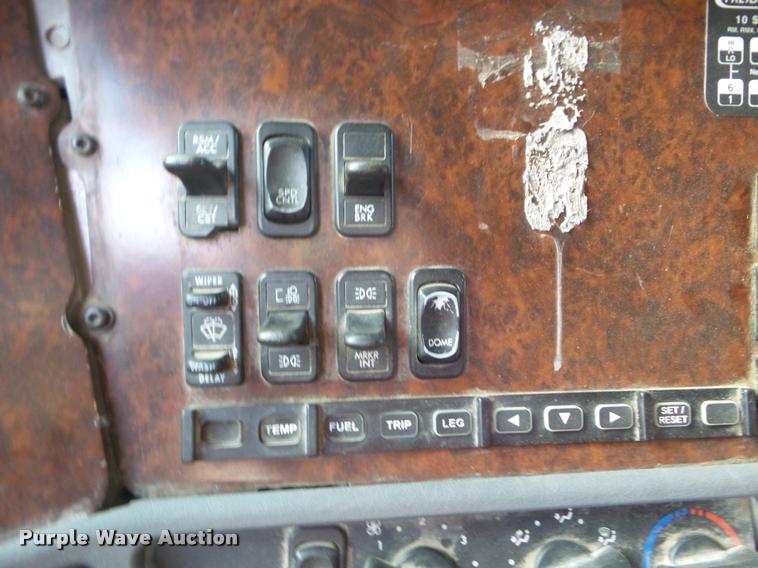 image for item DB3533 2003 Freightliner ST120 semi truck