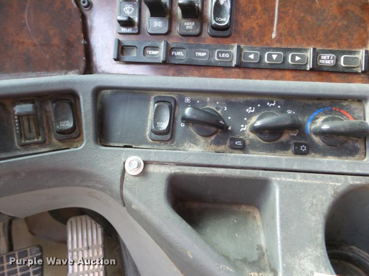 image for item DB3533 2003 Freightliner ST120 semi truck