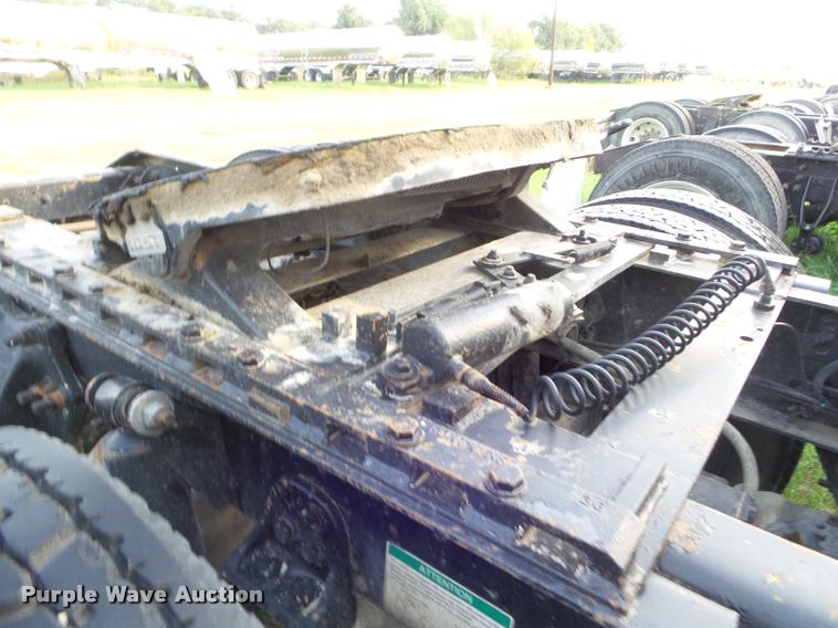 image for item DB3533 2003 Freightliner ST120 semi truck