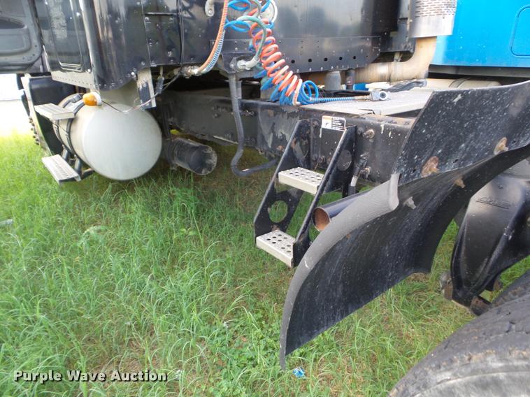 image for item DB3533 2003 Freightliner ST120 semi truck