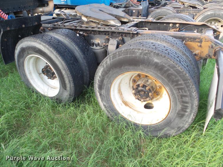 image for item DB3533 2003 Freightliner ST120 semi truck