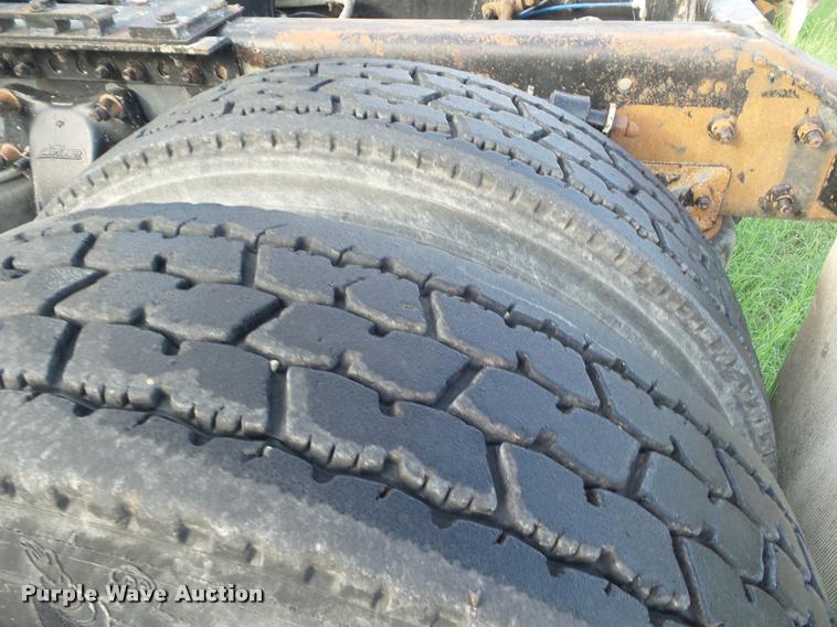 image for item DB3533 2003 Freightliner ST120 semi truck