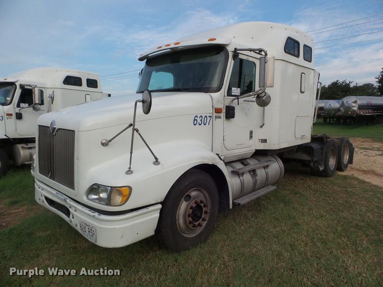 image for item DB3534 2007 International 9400i semi truck
