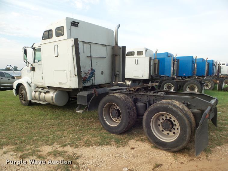 image for item DB3534 2007 International 9400i semi truck