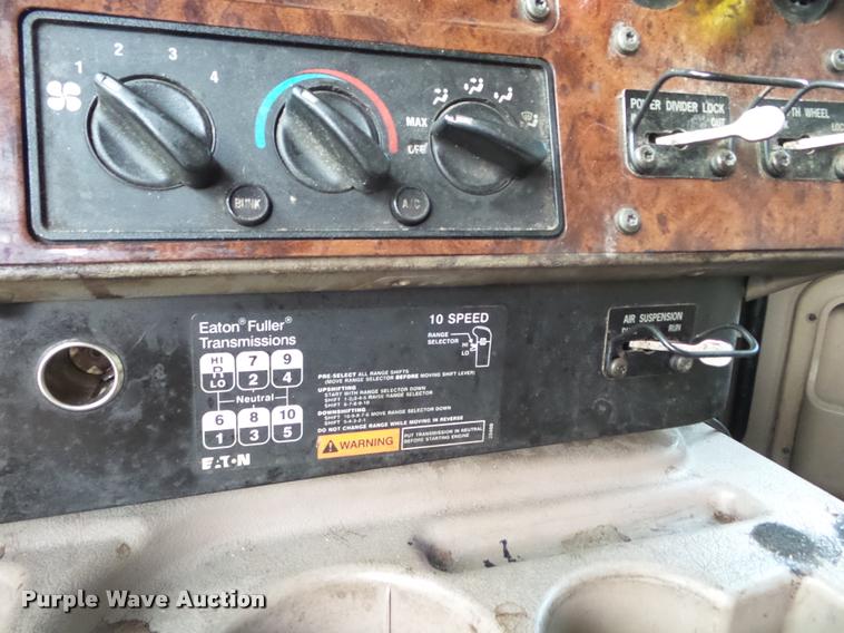 image for item DB3534 2007 International 9400i semi truck