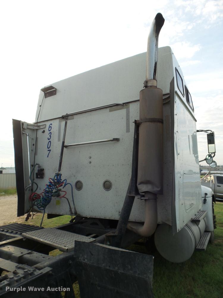 image for item DB3534 2007 International 9400i semi truck