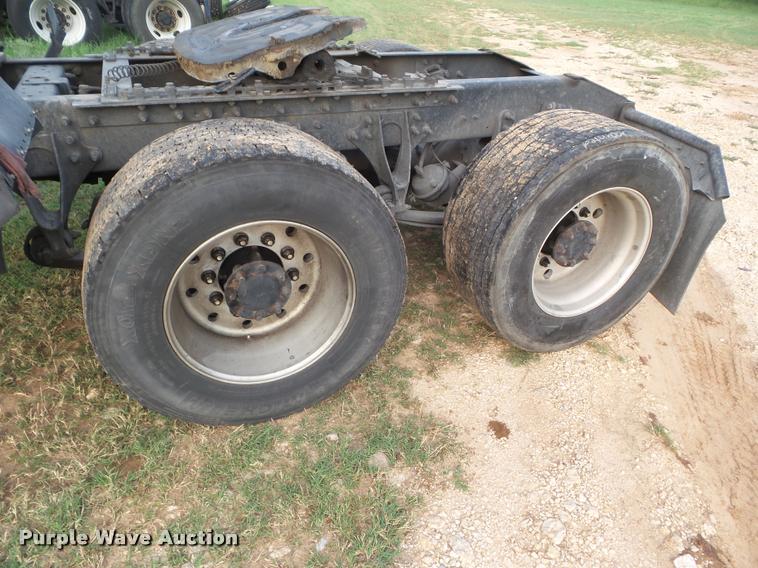 image for item DB3534 2007 International 9400i semi truck