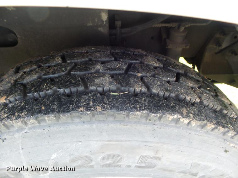 image for item DB3534 2007 International 9400i semi truck