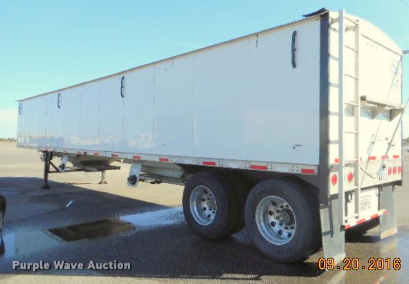 image for item G7489 2011 Aulick 4266GT2 double hopper bottom grain trailer