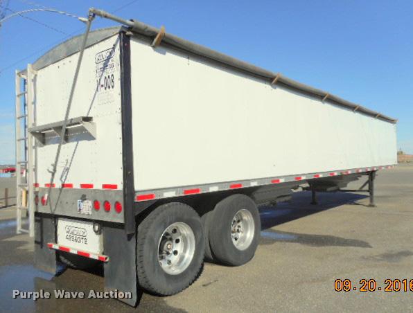 image for item G7489 2011 Aulick 4266GT2 double hopper bottom grain trailer