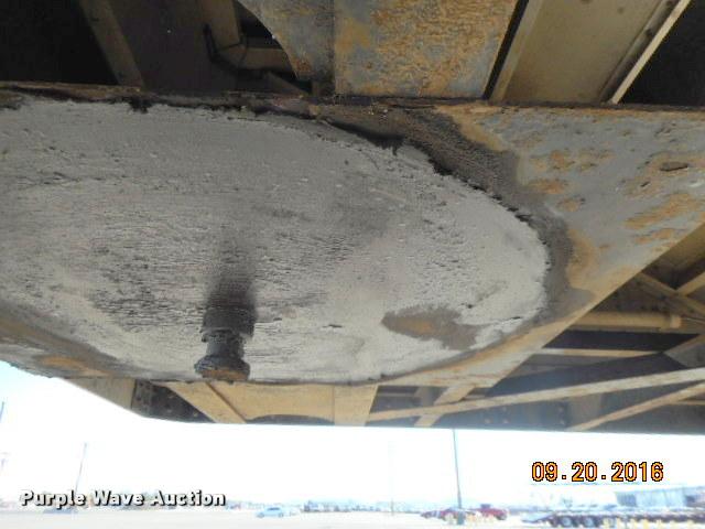 image for item G7489 2011 Aulick 4266GT2 double hopper bottom grain trailer