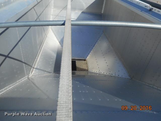 image for item G7489 2011 Aulick 4266GT2 double hopper bottom grain trailer
