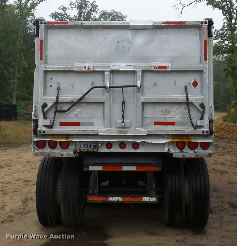 image for item J1633 1980 East end dump trailer