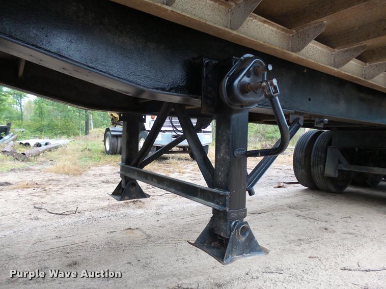 image for item J1633 1980 East end dump trailer