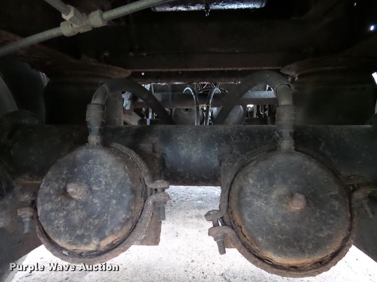 image for item J1633 1980 East end dump trailer