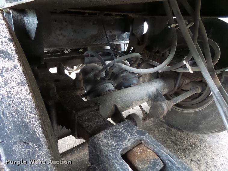 image for item J1633 1980 East end dump trailer