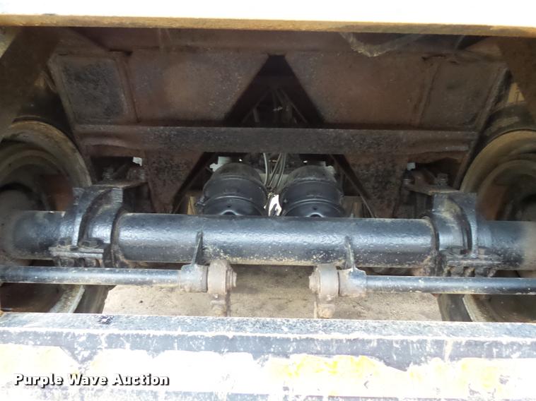 image for item J1633 1980 East end dump trailer