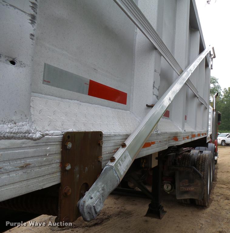 image for item J1633 1980 East end dump trailer