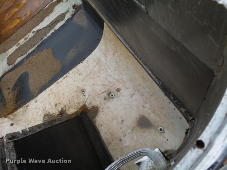 image for item J1633 1980 East end dump trailer