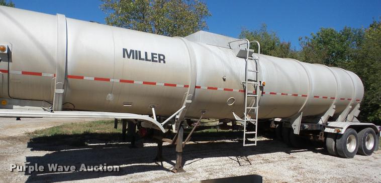 image for item J8733 1977 Trailmaster vacuum tank trailer