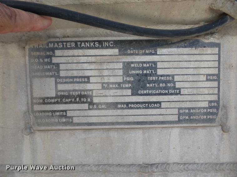image for item J8733 1977 Trailmaster vacuum tank trailer