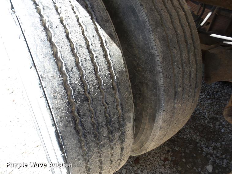 image for item J8733 1977 Trailmaster vacuum tank trailer