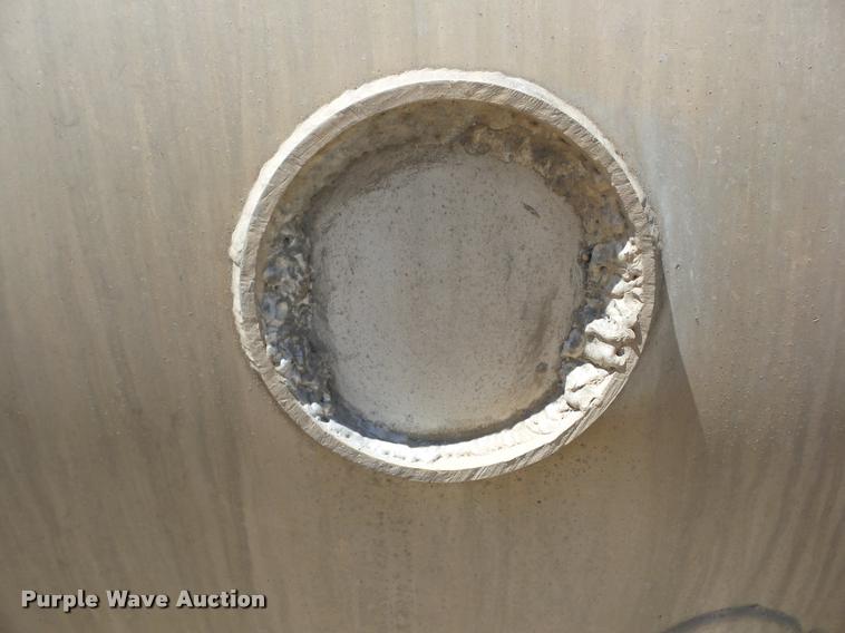 image for item J8733 1977 Trailmaster vacuum tank trailer