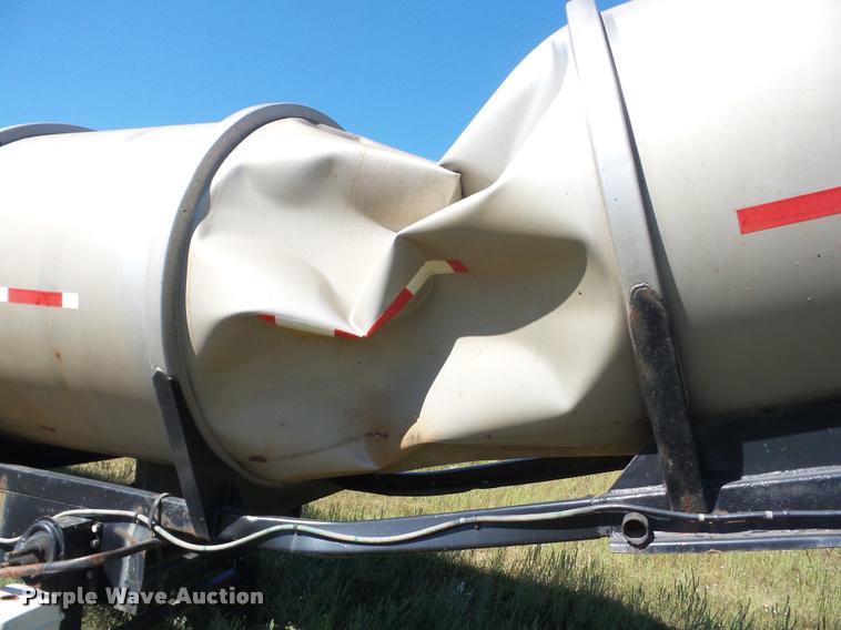 image for item J8734 2001 Polar 11-24857 vacuum tank trailer