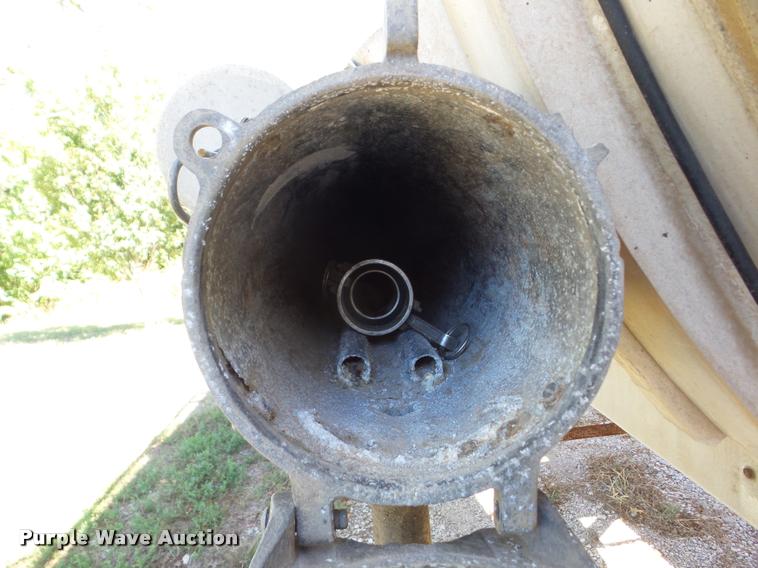 image for item J8735 1994 Heil vacuum tank trailer