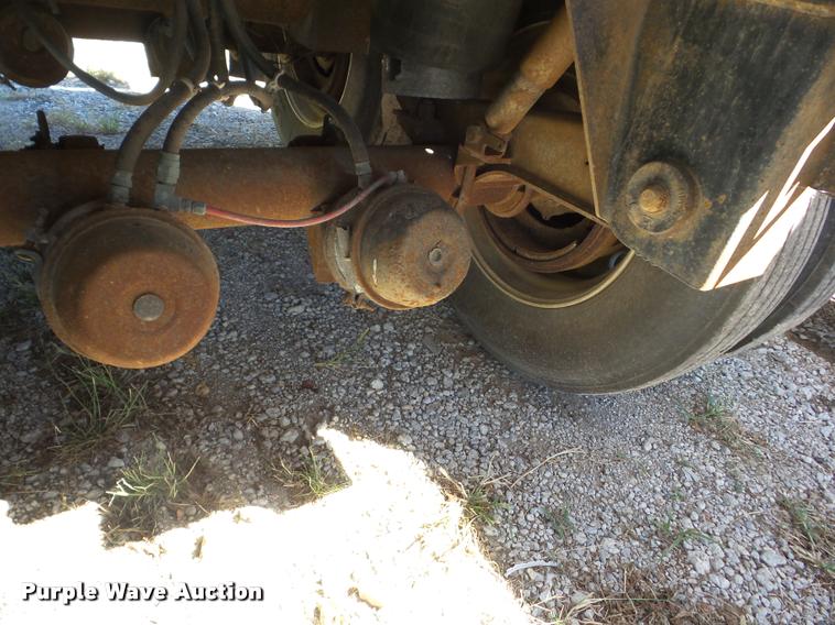 image for item J8735 1994 Heil vacuum tank trailer