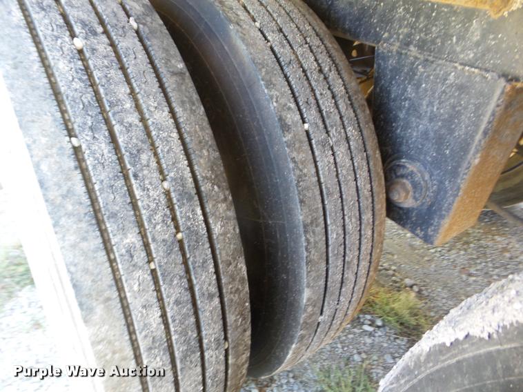 image for item J8735 1994 Heil vacuum tank trailer