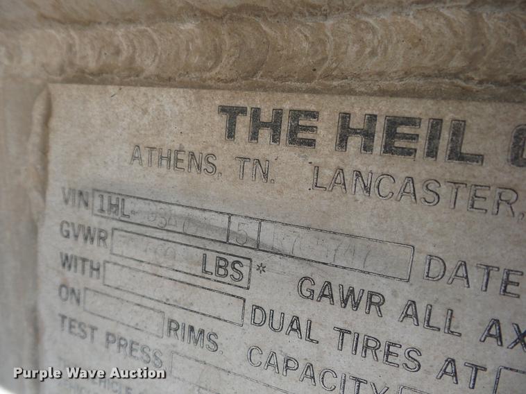 image for item J8735 1994 Heil vacuum tank trailer