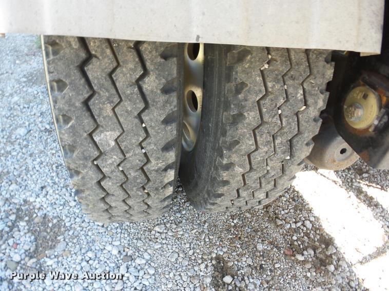 image for item J8736 1994 Heil vacuum tank trailer