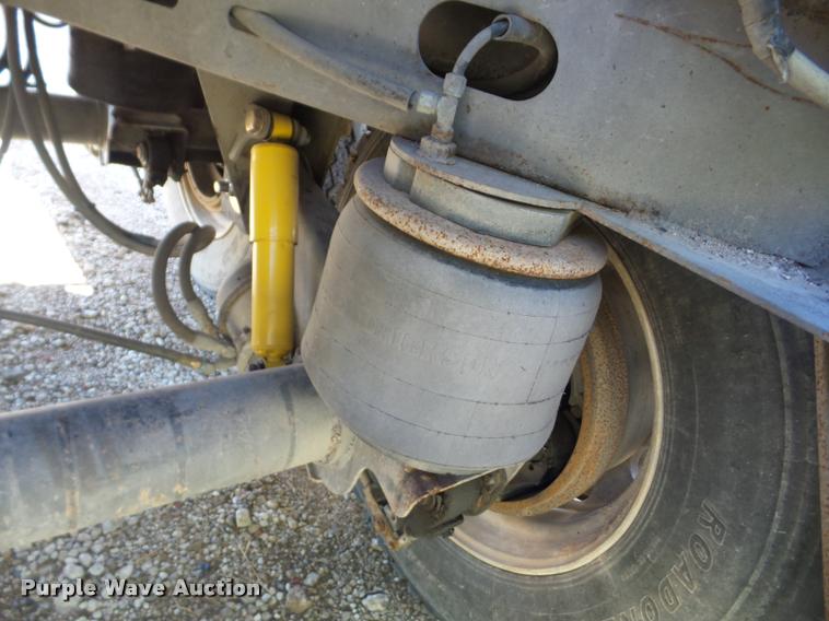 image for item J8736 1994 Heil vacuum tank trailer