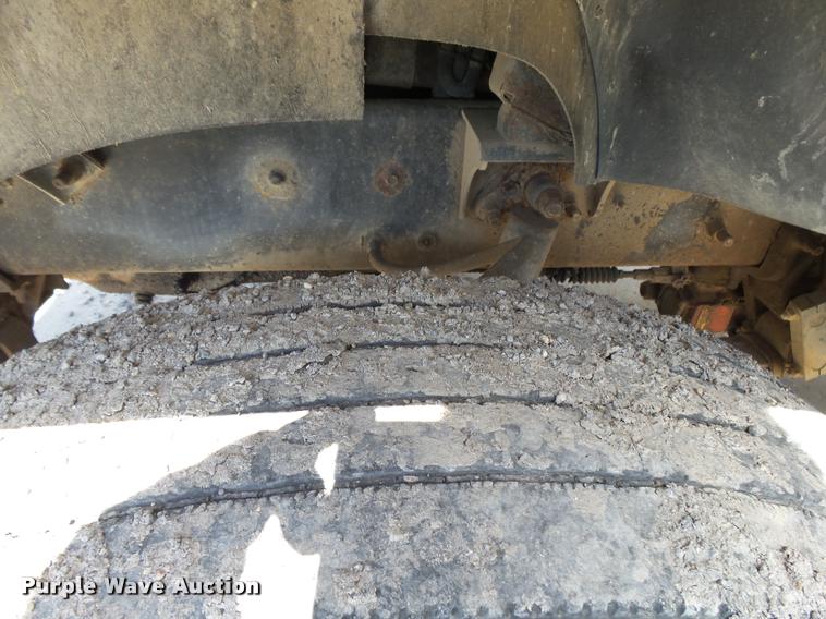 image for item K1097 1998 Mack CH613 truck chassis