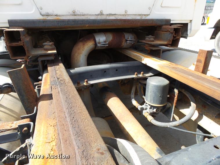 image for item K1097 1998 Mack CH613 truck chassis