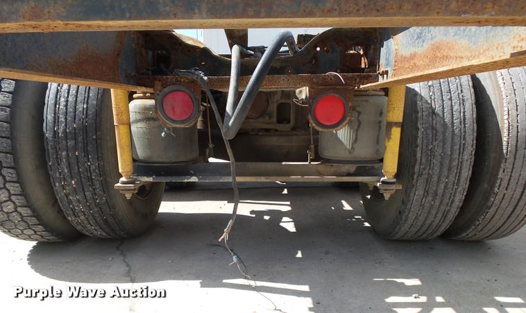 image for item K1097 1998 Mack CH613 truck chassis