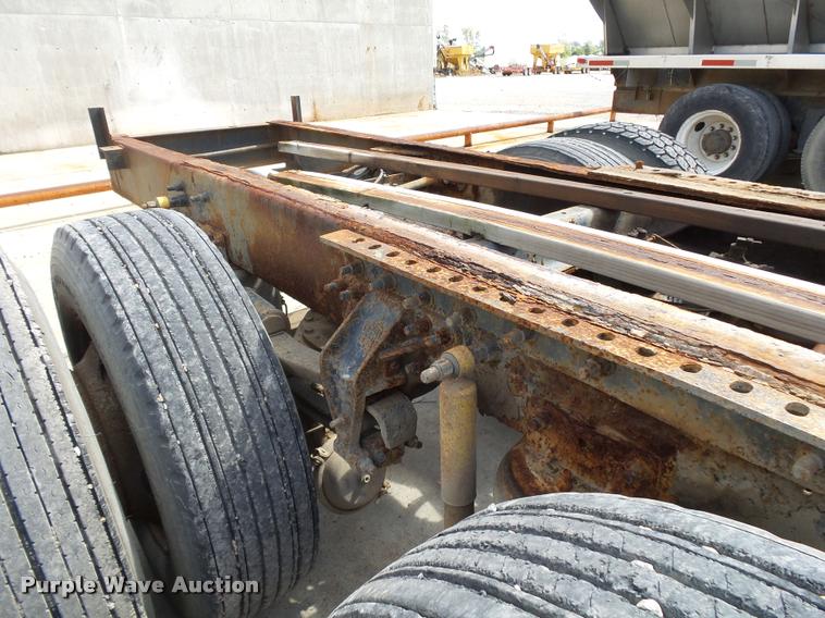 image for item K1097 1998 Mack CH613 truck chassis