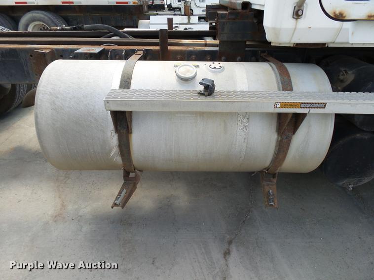 image for item K1097 1998 Mack CH613 truck chassis