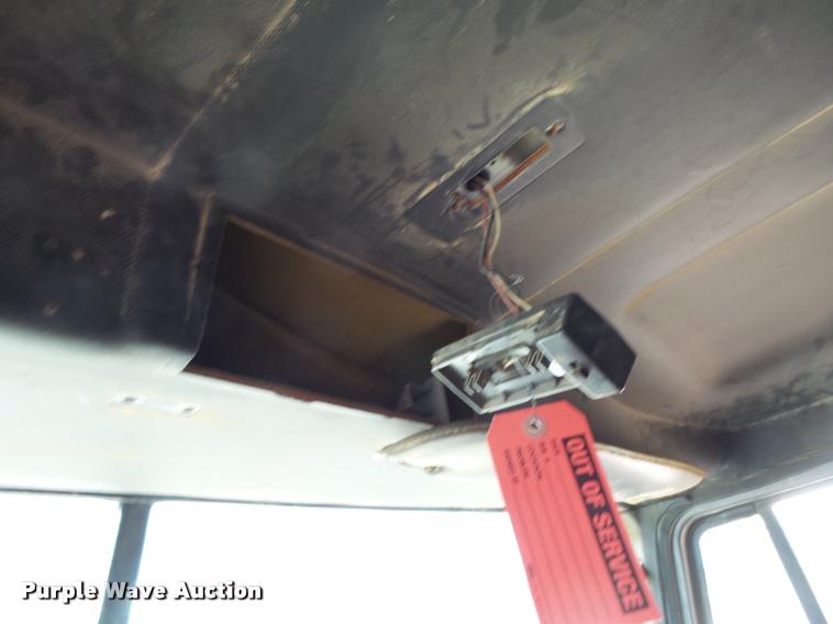 image for item K1097 1998 Mack CH613 truck chassis