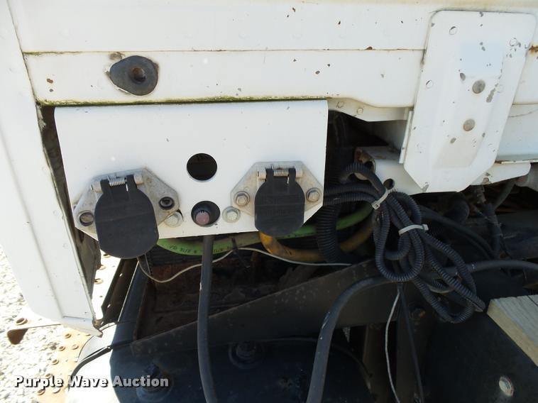 image for item K1100 2000 Freightliner FL80 truck chassis