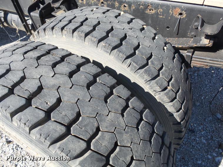 image for item K1100 2000 Freightliner FL80 truck chassis