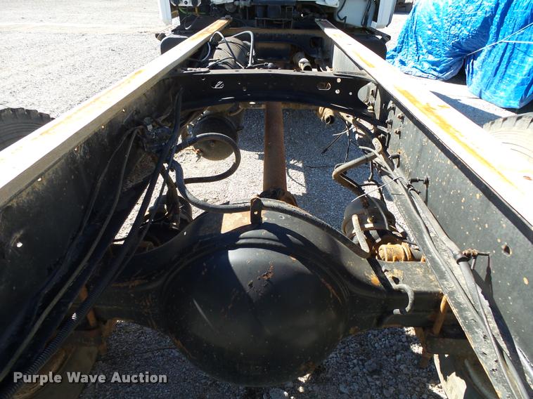 image for item K1100 2000 Freightliner FL80 truck chassis