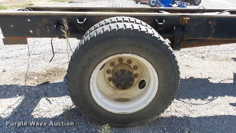 image for item K1100 2000 Freightliner FL80 truck chassis