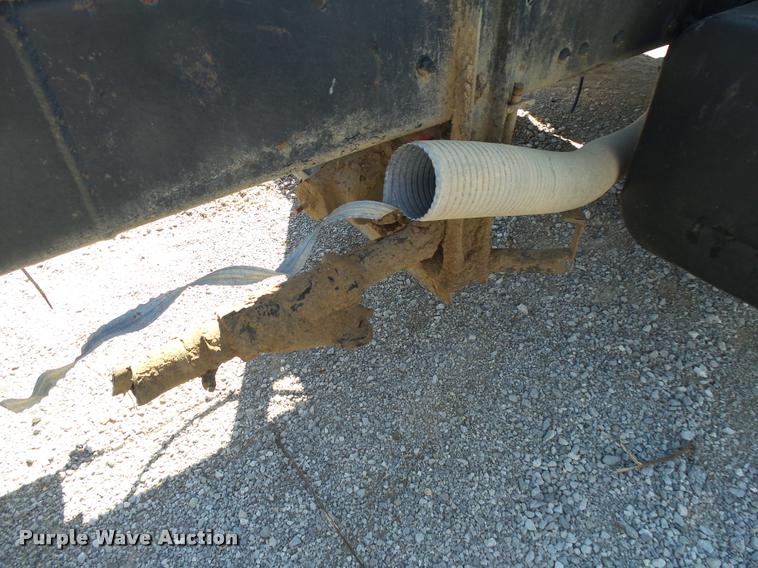 image for item K1100 2000 Freightliner FL80 truck chassis